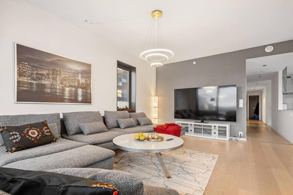 Modern 3Bed Room Sea View Apartment @ Oslo Barcode المظهر الخارجي الصورة