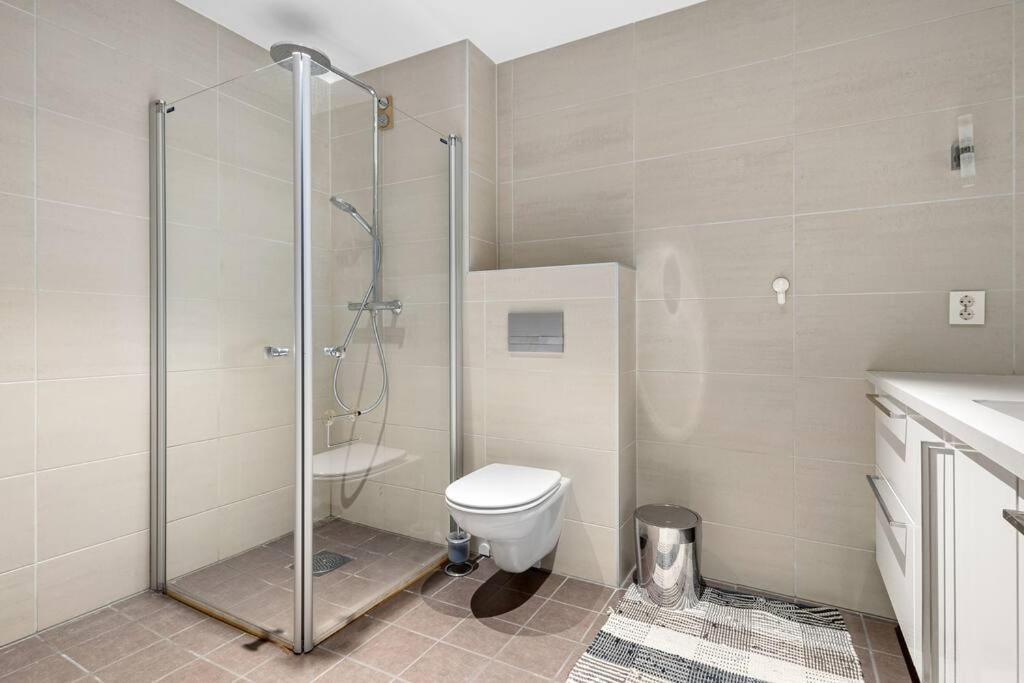 Modern 3Bed Room Sea View Apartment @ Oslo Barcode المظهر الخارجي الصورة